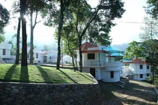 Spice Villas Holiday Udumbanshola ภายนอก รูปภาพ