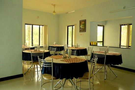 Spice Villas Holiday Udumbanshola ภายนอก รูปภาพ